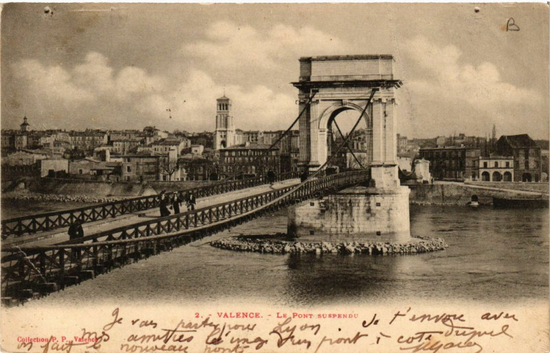 Carte postale ancienne Valence le pont suspendu à Valence