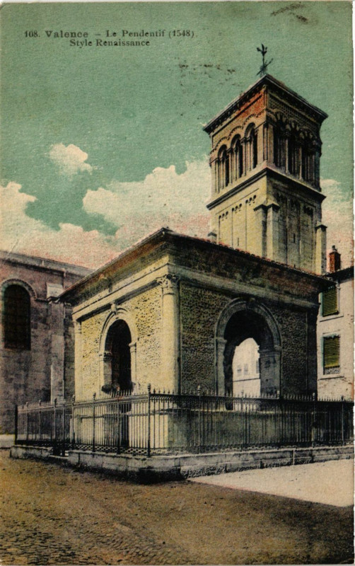 Carte postale ancienne Valence Le Pendetif style renaissance à Valence