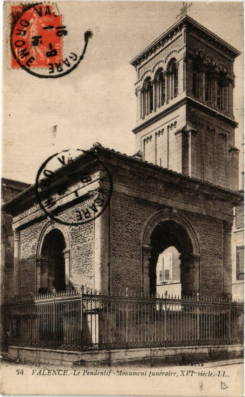 Carte postale ancienne Valence Le Pendetif funaraire à Valence