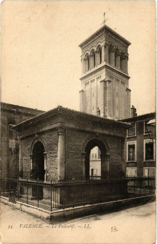 Carte postale ancienne Valence Le Pendetif à Valence