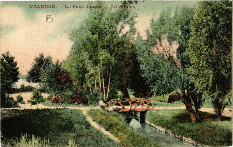Carte postale ancienne Valence Le Parc Jouvet La Saulée à Valence