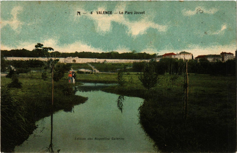 Carte postale ancienne Valence Le Parc Jouvet à Valence