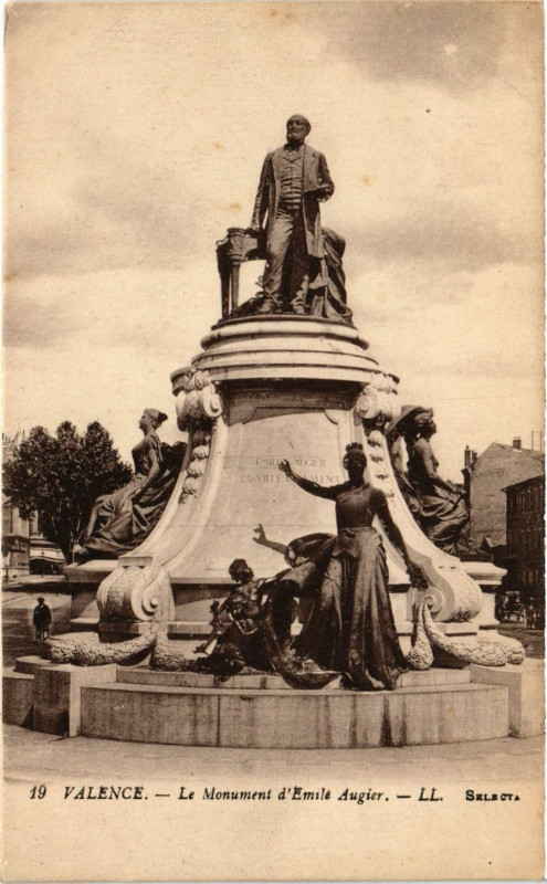 Carte postale ancienne Valence le monument d'Emile Augier à Valence