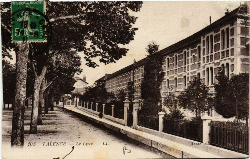 Carte postale ancienne Valence Le Lycée à Valence