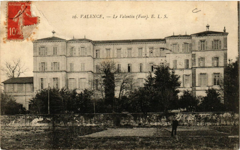 Carte postale ancienne Valence La Valentin Face à Valence