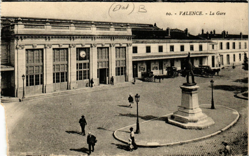 Carte postale ancienne Valence la Gare à Valence
