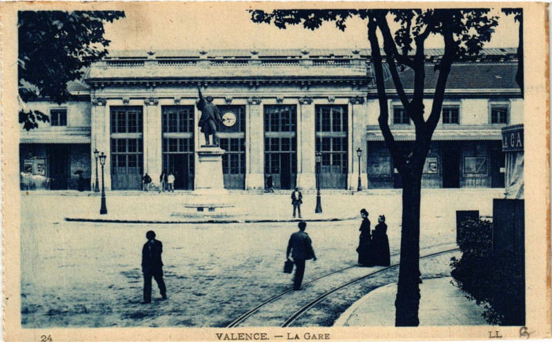 Carte postale ancienne Valence La Gare à Valence