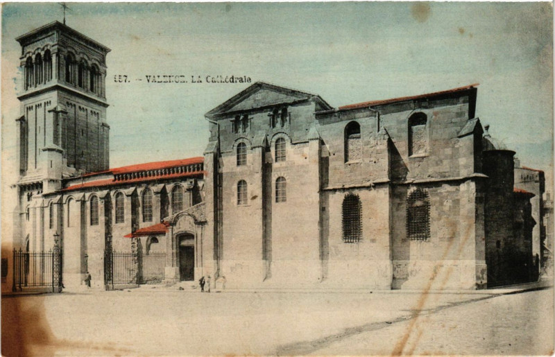 Carte postale ancienne Valence La Cathedrale à Valence
