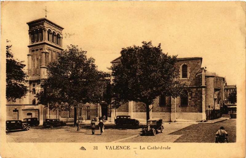 Carte postale ancienne Valence La Cathedrale à Valence