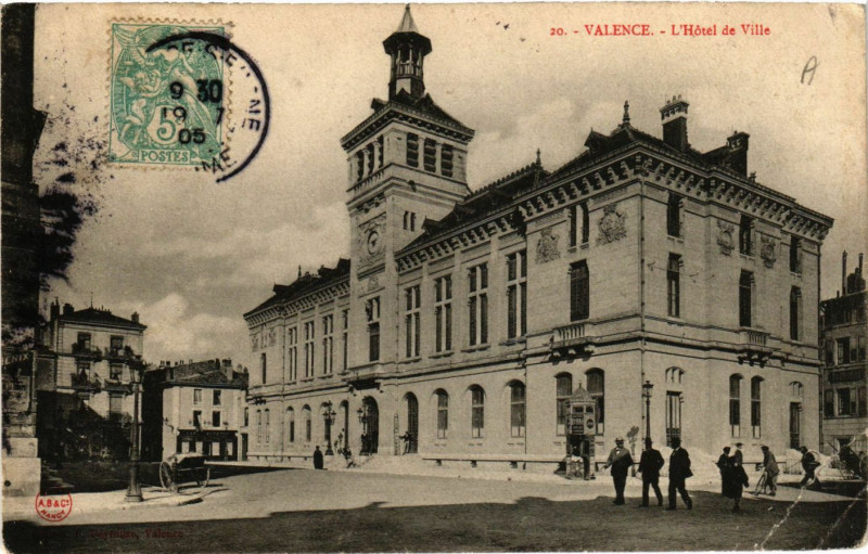 Carte postale ancienne Valence l'Hotel de Ville à Valence