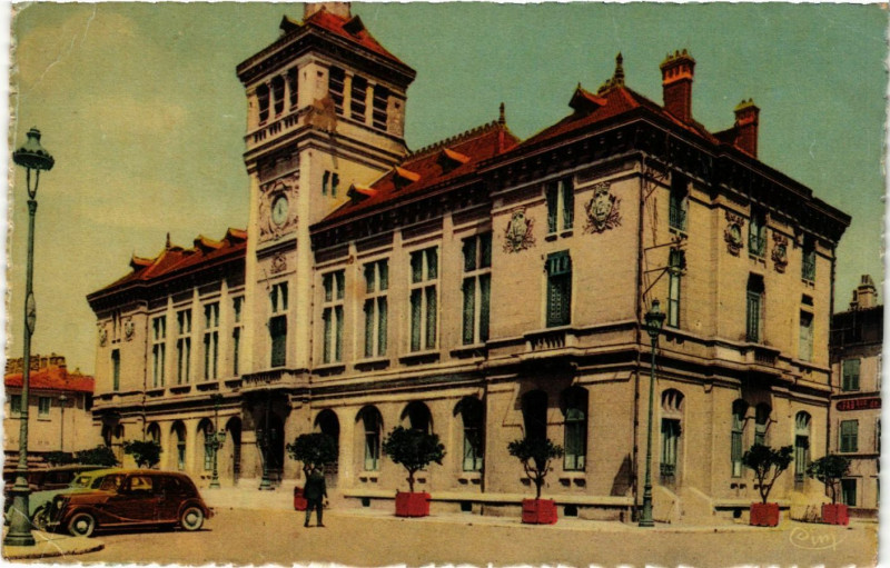 Carte postale ancienne Valence l'Hotel de Ville à Valence