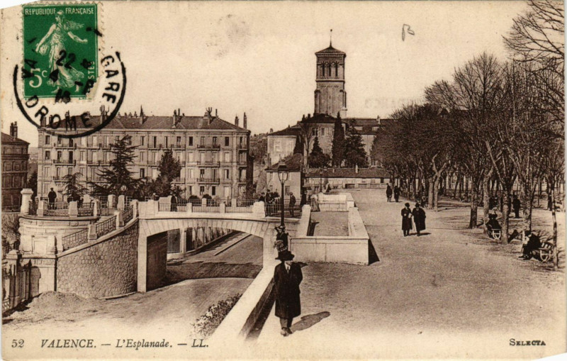 Carte postale ancienne Valence l'Esplanade à Valence