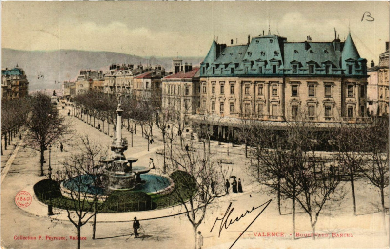 Carte postale ancienne Valence Boulevard Bancel à Valence