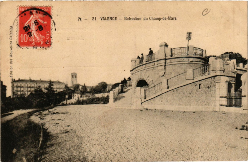 Carte postale ancienne Valence Belvedere du Champ de Mars à Valence
