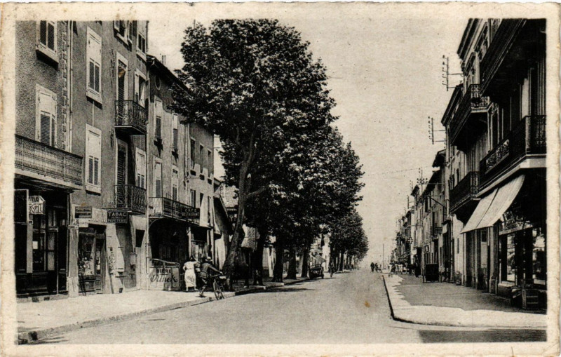 Carte postale ancienne Valence Avenue Sadi-Carnot à Valence