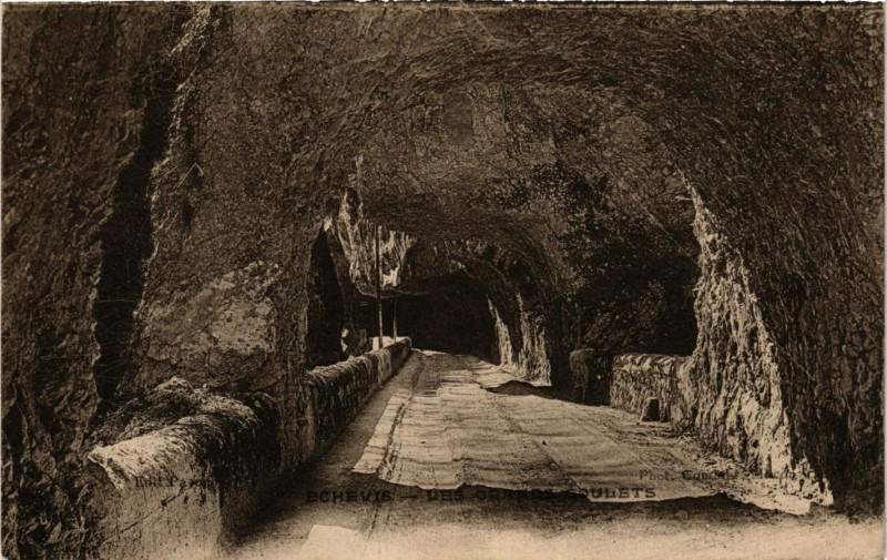 Carte postale ancienne Echevis - Les Grandes Goulets à Échevis