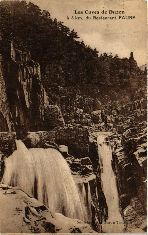 Carte postale ancienne Les Cuves de Duzon a km du Restaurant Faure