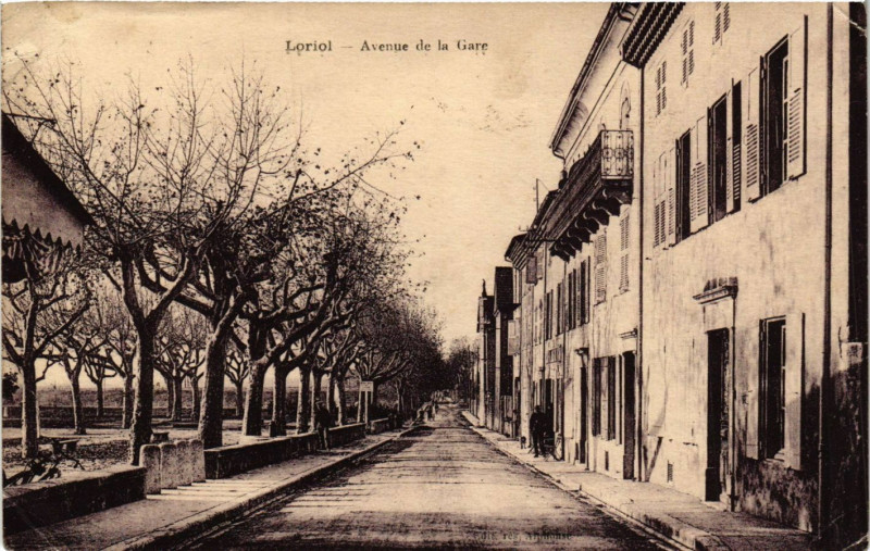 Carte postale ancienne Loriol - Avenue de la Gare