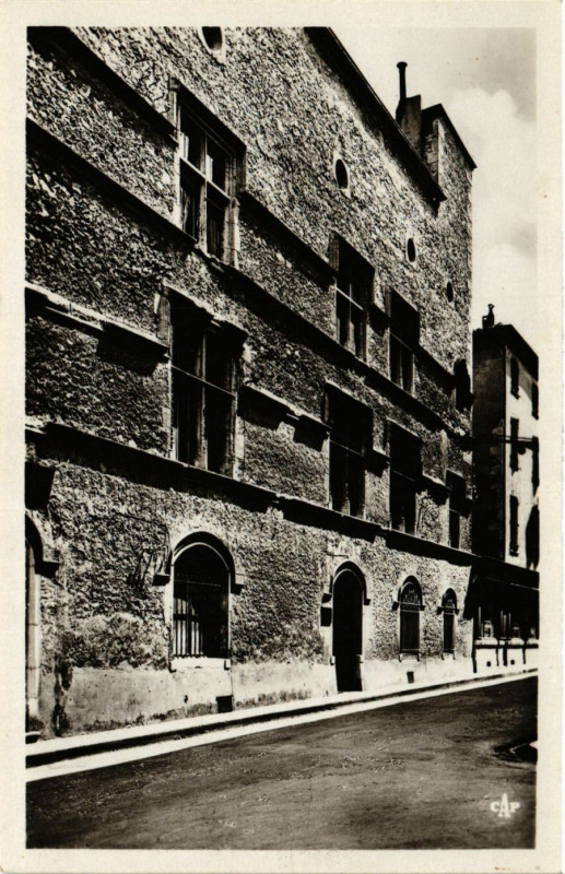 Carte postale ancienne Montelimar - Maison Renaissance à Montélimar