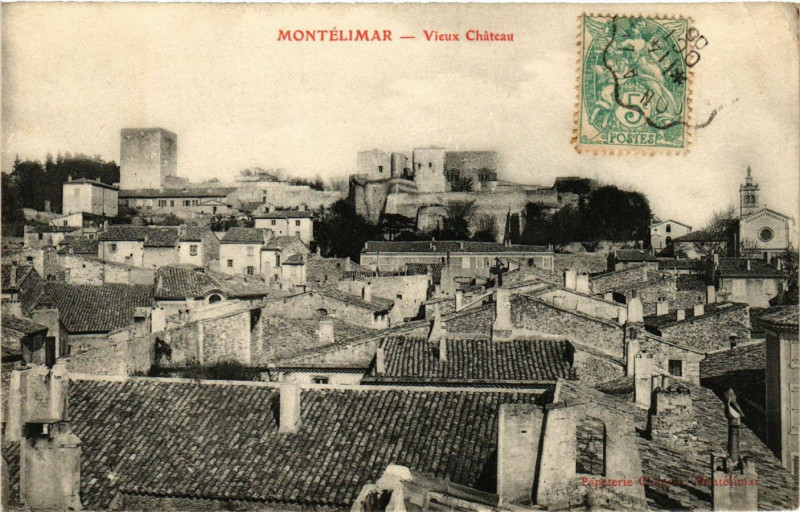 Carte postale ancienne Montelimar - Vieux Chateau à Montélimar