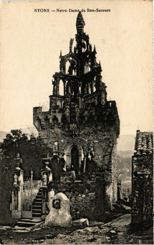 Carte postale ancienne Nyons - Notre-Dame de Bon-Secours à Nyons