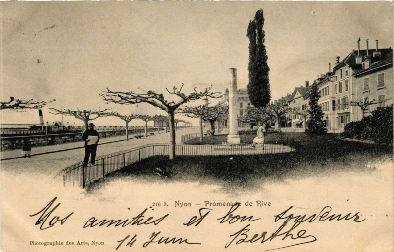 Carte postale ancienne Nyon - Promenade de Rive
