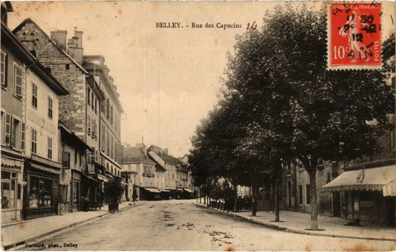 Carte postale ancienne Belley - Rue des Capucins à Belley