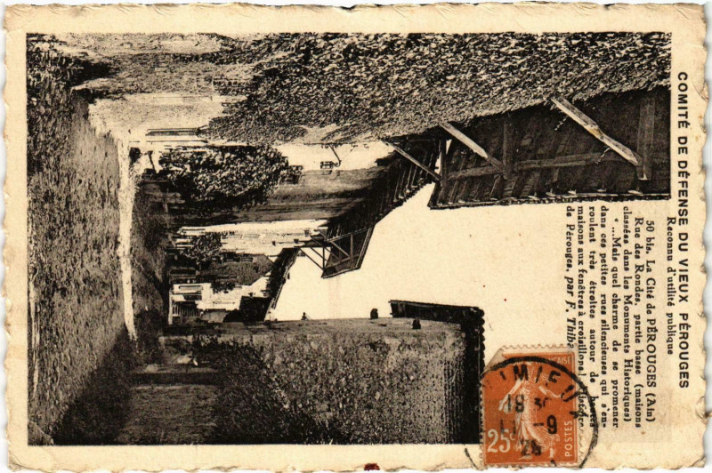Carte postale ancienne Comité de Défense du Vieux Perouges à Pérouges