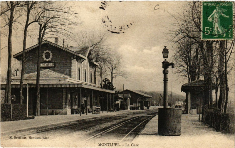 Carte postale ancienne Montluel La Gare à Montluel