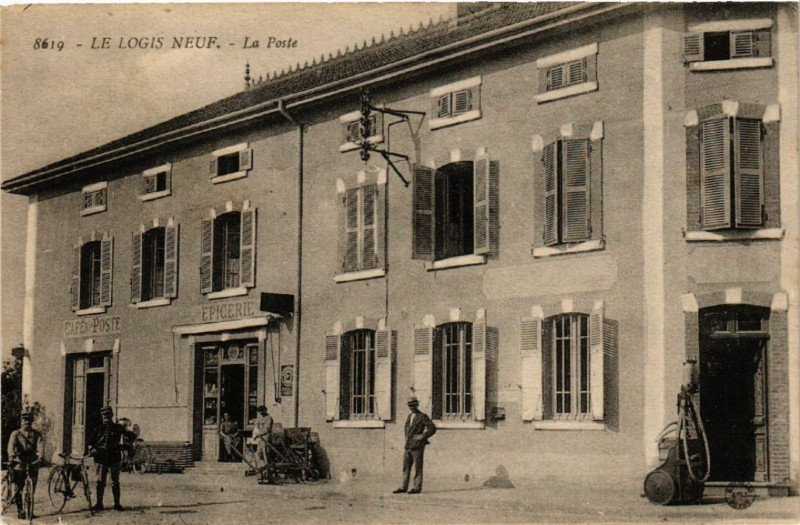 Carte postale ancienne Le Logis Neuf La Poste