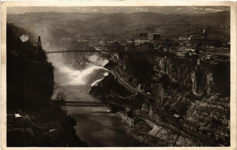 Carte postale ancienne Genissiat Vue a l'aval du Barrage