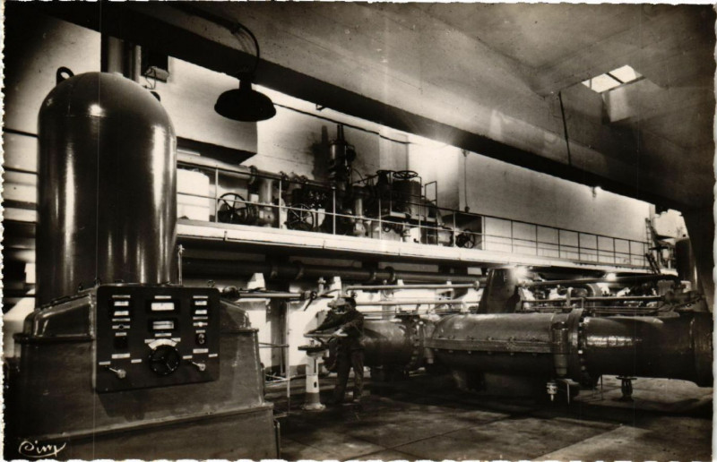Carte postale ancienne Genissiat Centrale Léon Perrier Etage Turbines