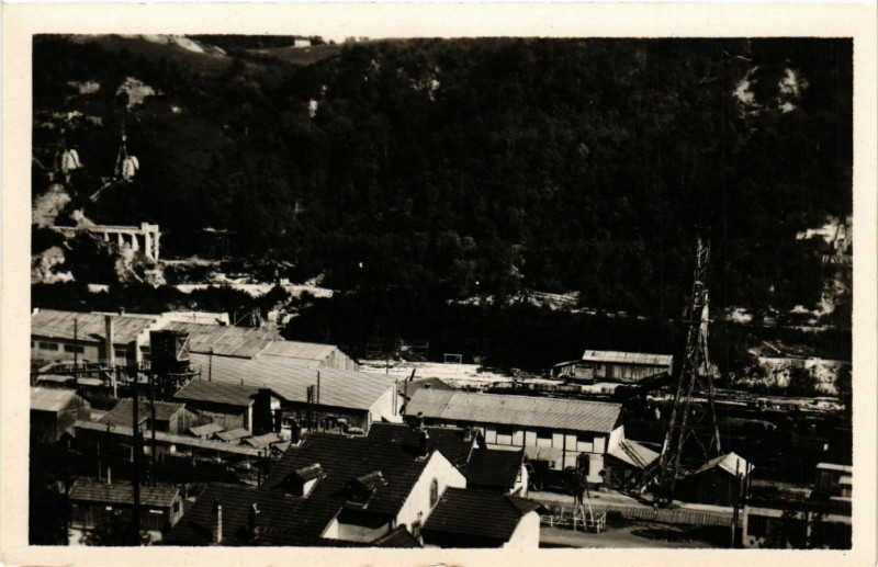 Carte postale ancienne Genissiat Barrage Les Installations du Chantier
