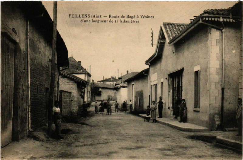Carte postale ancienne Feillens Route de Bagé a Vésines d'une longueur de 11 kilometres à Feillens