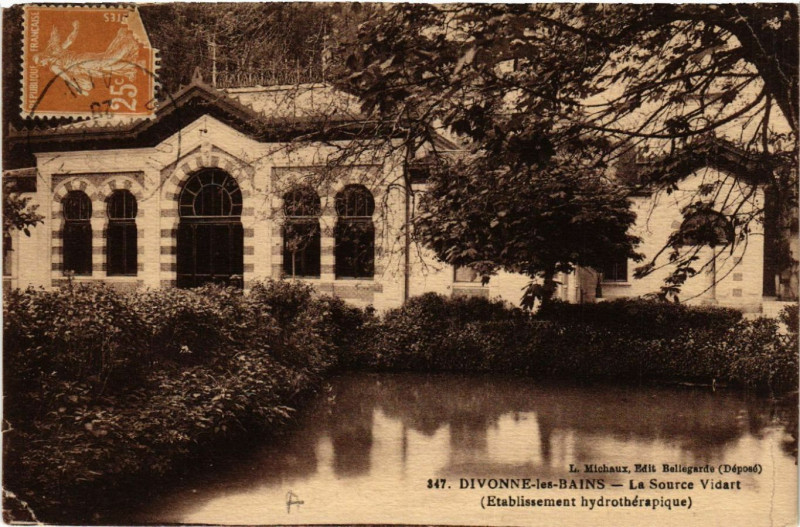 Carte postale ancienne Divonne-les-Bains La Source Vidart à Divonne-les-Bains