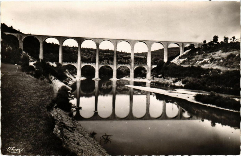 Carte postale ancienne Cize Le Viaduc sur l'Ain reconstruit à Cize
