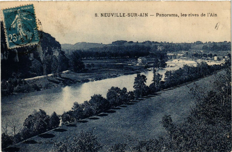 Carte postale ancienne Neuville-sur-Ain Panorama les rives de l'Ain à Neuville-sur-Ain