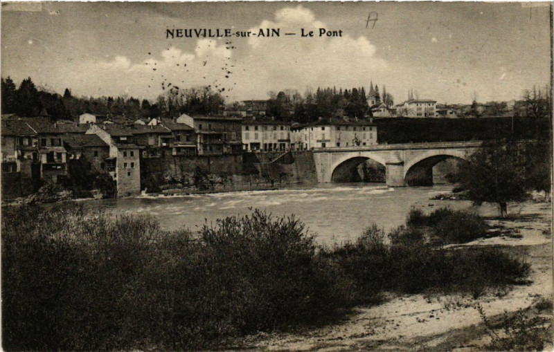 Carte postale ancienne Neuville-sur-Ain Le Pont à Neuville-sur-Ain