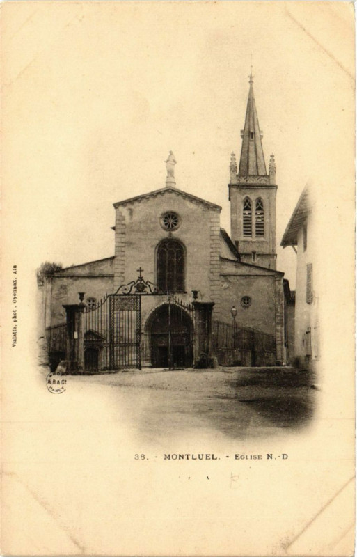 Carte postale ancienne Montluel Eglise N D. à Montluel