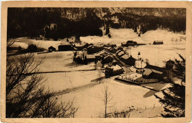 Carte postale ancienne Mijoux Vue d'ensemble en hiver à Mijoux