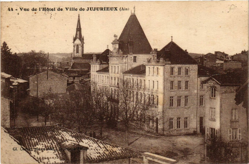Carte postale ancienne Jujurieux Vue de l'Hotel de Ville de Jujurieux à Jujurieux