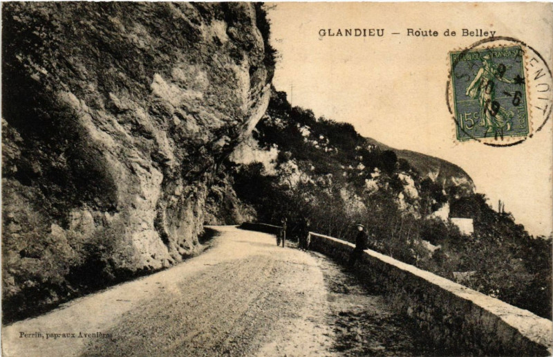 Carte postale ancienne Glandieu Route de Belley à Belley