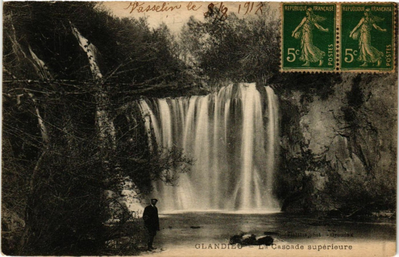 Carte postale ancienne Glandieu La Cascade Superieure