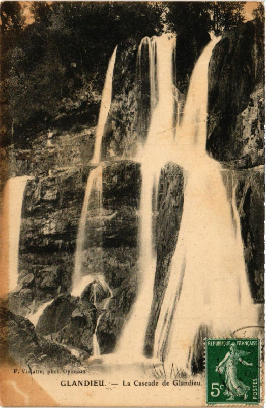 Carte postale ancienne Glandieu La Cascade de Glandieu