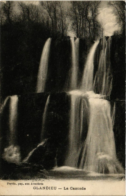 Carte postale ancienne Glandieu La Cascade