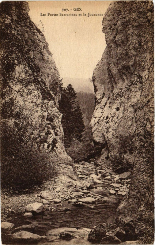 Carte postale ancienne Gex Les Portes Sarrazines et le Journans à Gex