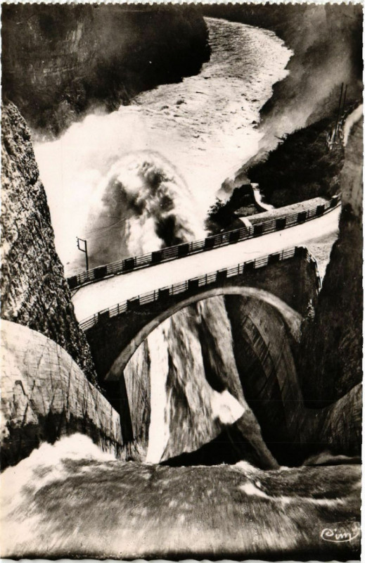 Carte postale ancienne Genissiat La Doucine
