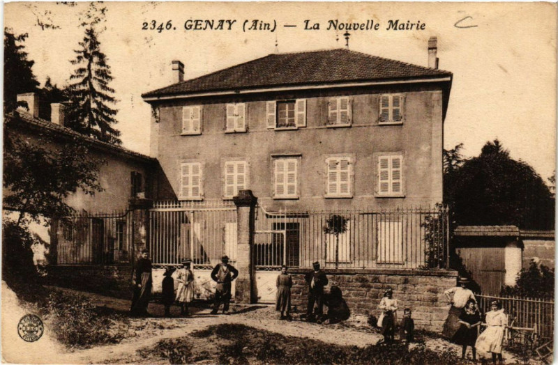 Carte postale ancienne Genay La Nouvelle Mairie