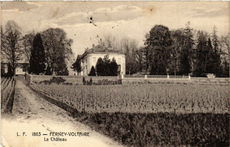 Carte postale ancienne Ferney-Voltaire Le Chateau à Ferney-Voltaire