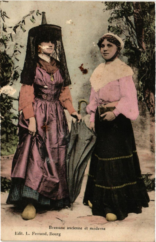 Carte postale ancienne Bressane Ancienne et Moderne Folklore Types